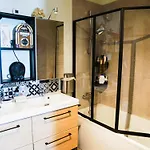 Bubbles And Granules - Single-storey House - Swimming Pool Nyaraló Provin