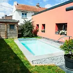 Nyaraló Bubbles And Granules - Single-storey House - Swimming Pool