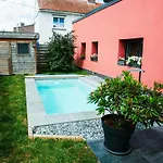 Bubbles And Granules - Single-storey House - Swimming Pool Nyaraló Provin