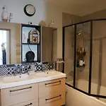 Bubbles And Granules - Single-storey House - Swimming Pool Nyaraló Provin
