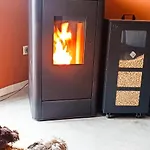 Bubbles And Granules - Single-storey House - Swimming Pool Provin
