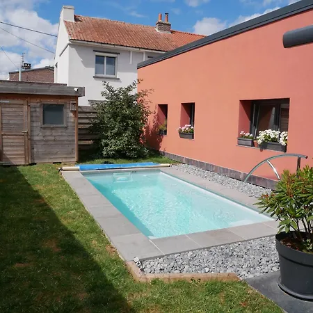 Bubbles And Granules - Single-storey House - Swimming Pool * Provin