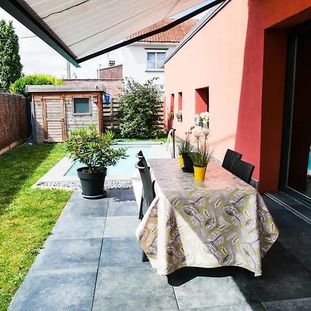 Bubbles And Granules - Single-storey House - Swimming Pool Dom wakacyjny