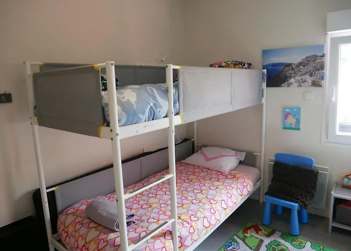 Bubbles And Granules - Single-storey House - Swimming Pool *