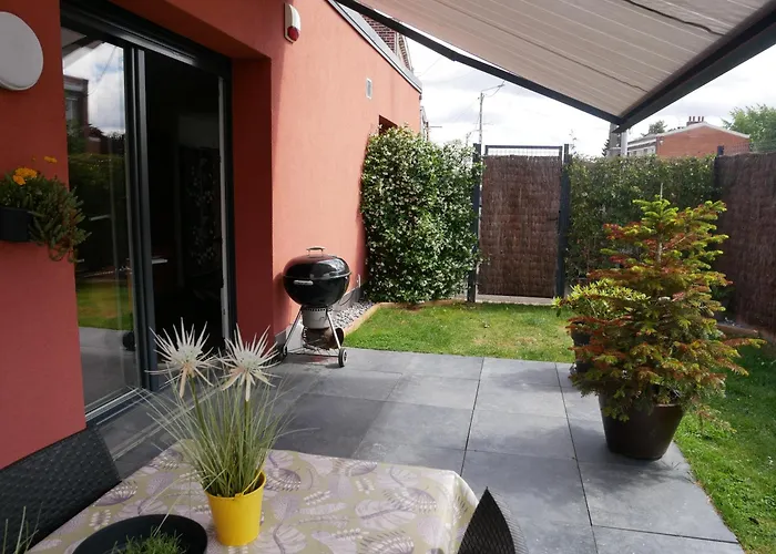 Bubbles And Granules - Single-storey House - Swimming Pool بيت للعطل Provin