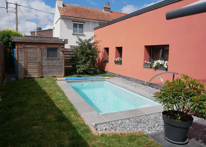 Bubbles And Granules - Single-storey House - Swimming Pool * Provin